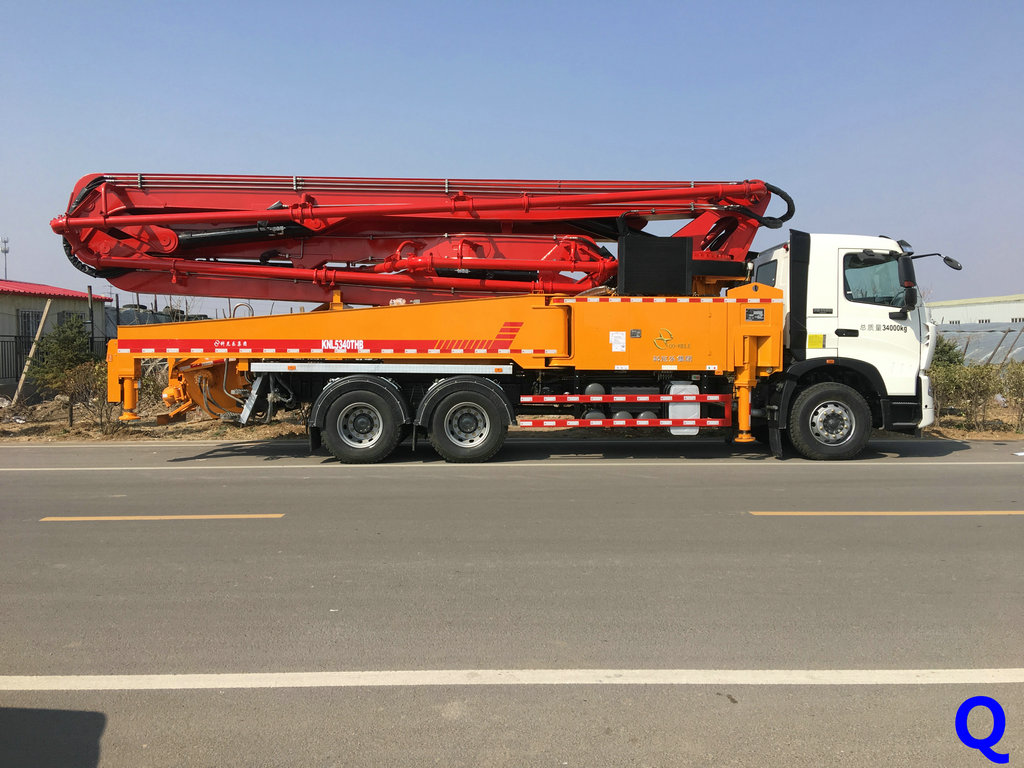 小型混凝土泵車，天泵，小型泵車。混凝土泵車