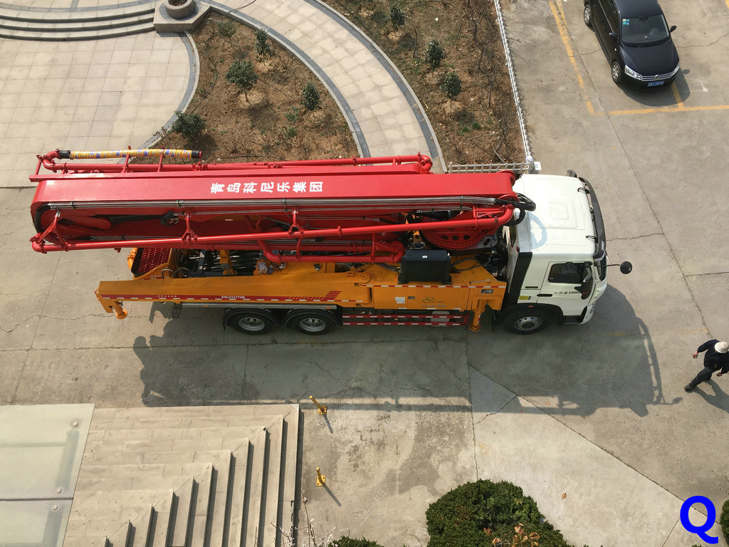 小型混凝土泵車，混凝土泵車，天泵，小型泵車