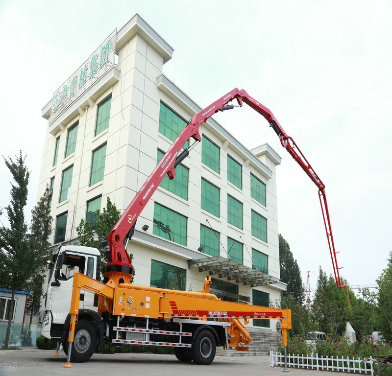 混凝土泵車(chē)，小型混凝土泵車(chē)，天泵